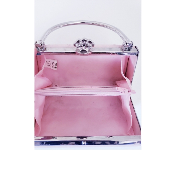 BIJOUX TERNER Faux Ostrich Small Clutch Purse - Picture 3 of 3